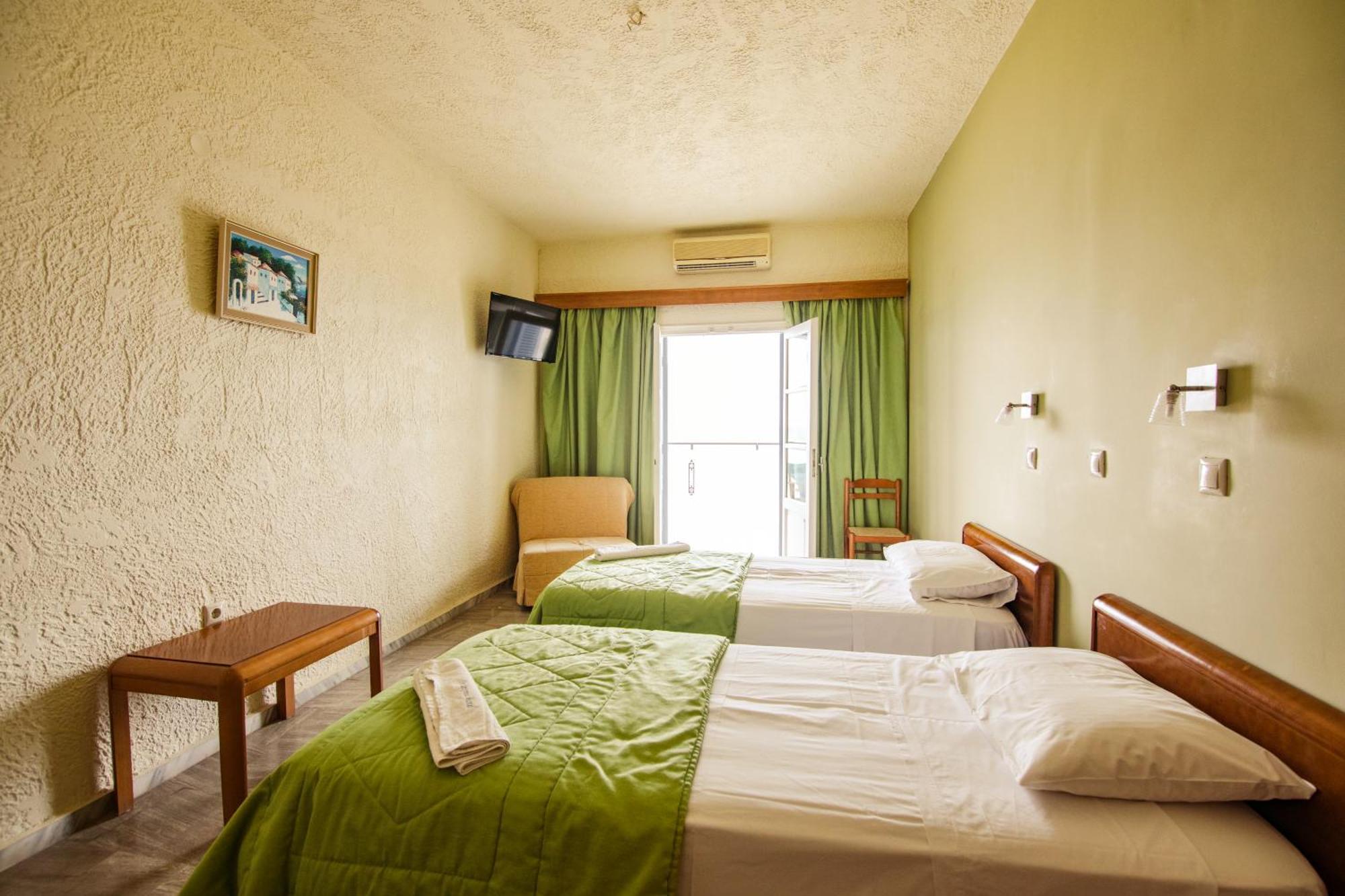 Hotel Philoxenia Масути Екстериор снимка