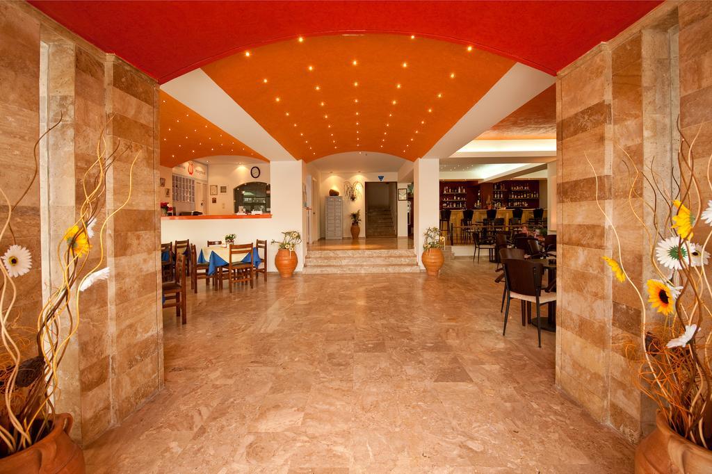 Hotel Philoxenia Масути Екстериор снимка