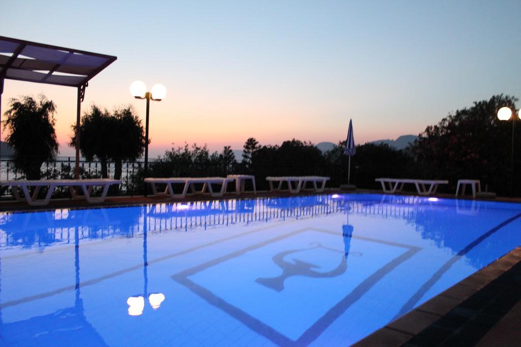 Hotel Philoxenia Масути Екстериор снимка