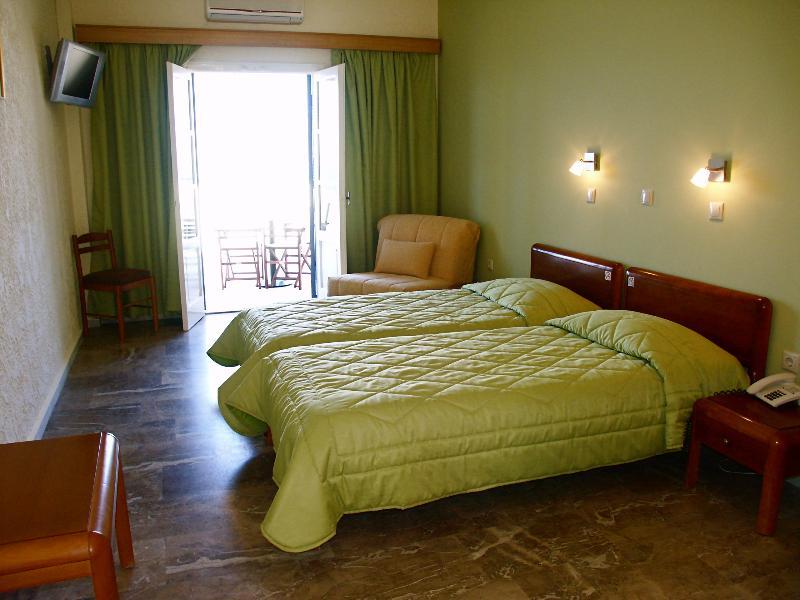 Hotel Philoxenia Масути Екстериор снимка